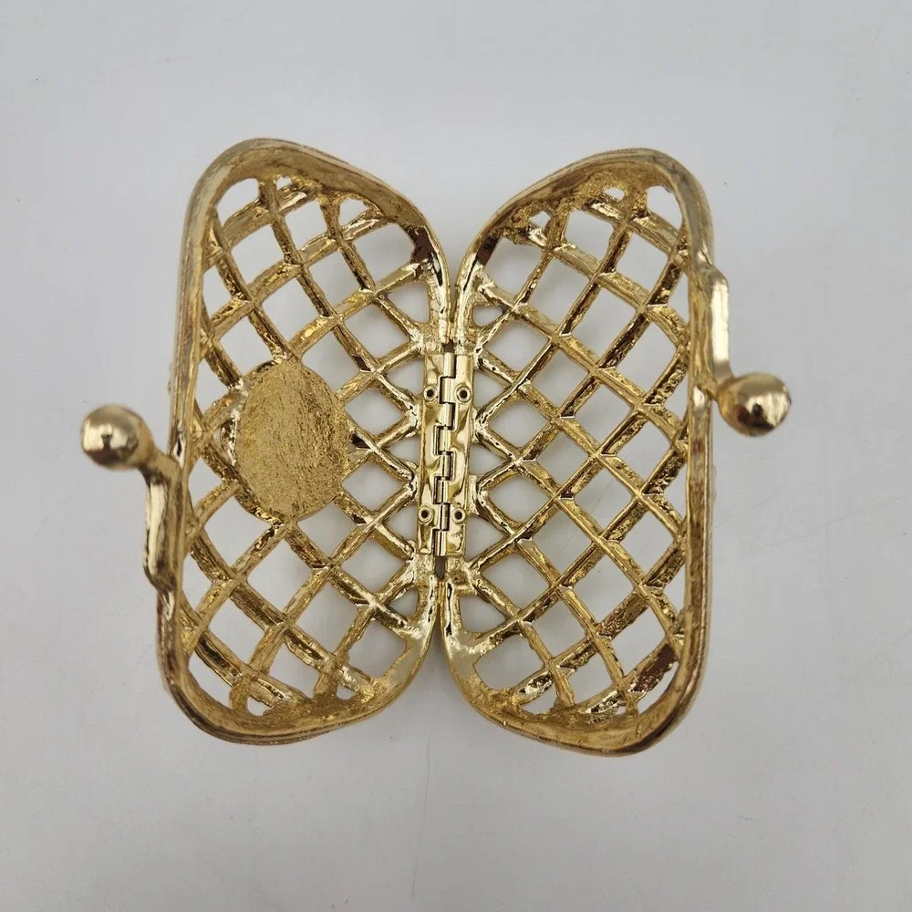 Vintage‎ BFCL Gold Tone Metal Coin Purse. Kiss Lock Miniature Purse Trinket Case